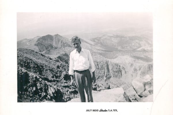 Photo of Lawrence Dausin